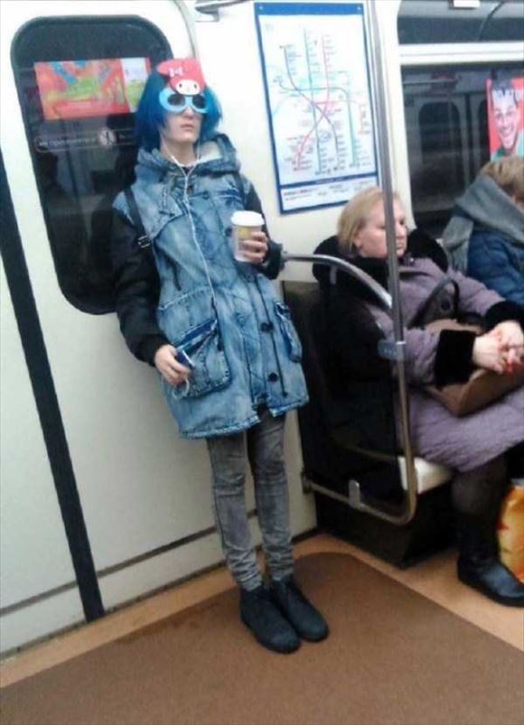 街で見かけた変な服 変な格好 地下鉄ファッション編 Ailovei